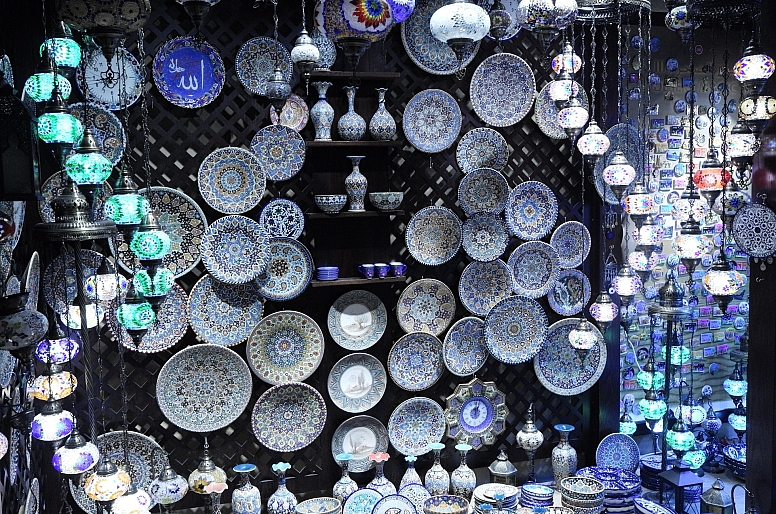 dubai ceramics